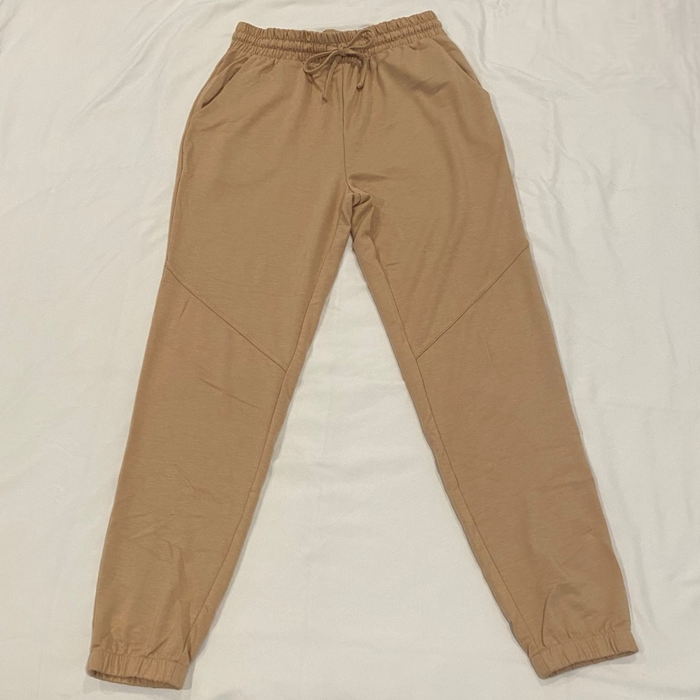 FOREVER 21 tan joggers